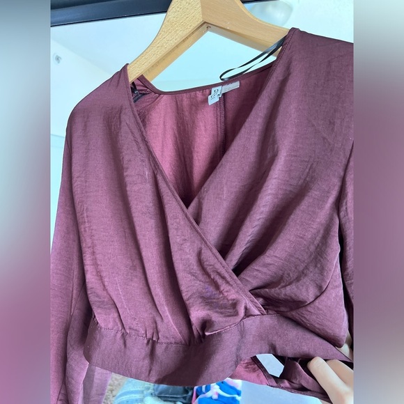H&M Womens Burgundy Long Sleeve V-Neck Wrap Front Holiday Party Top Blouse 6 - Picture 8 of 10